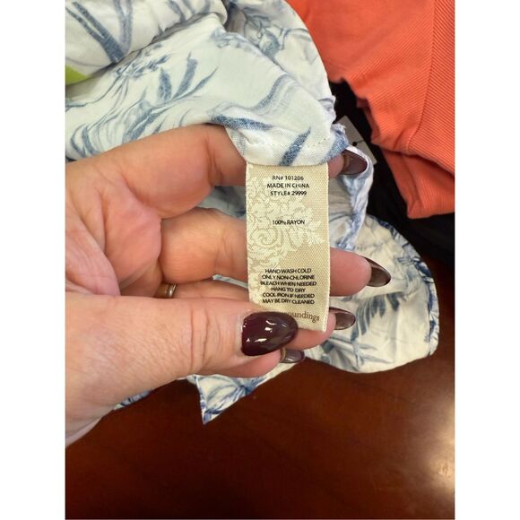 Soft Surroundings Blue & White Fern Print Button Down Shirt sz M EUC - Picture 10 of 10